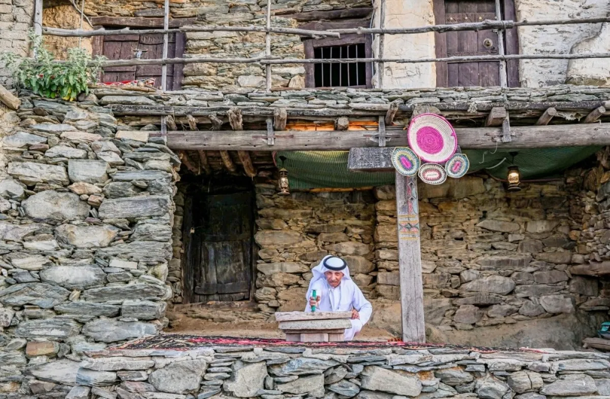 عمارة الباحة الحجرية: براعة الأجداد في بناء البيوت