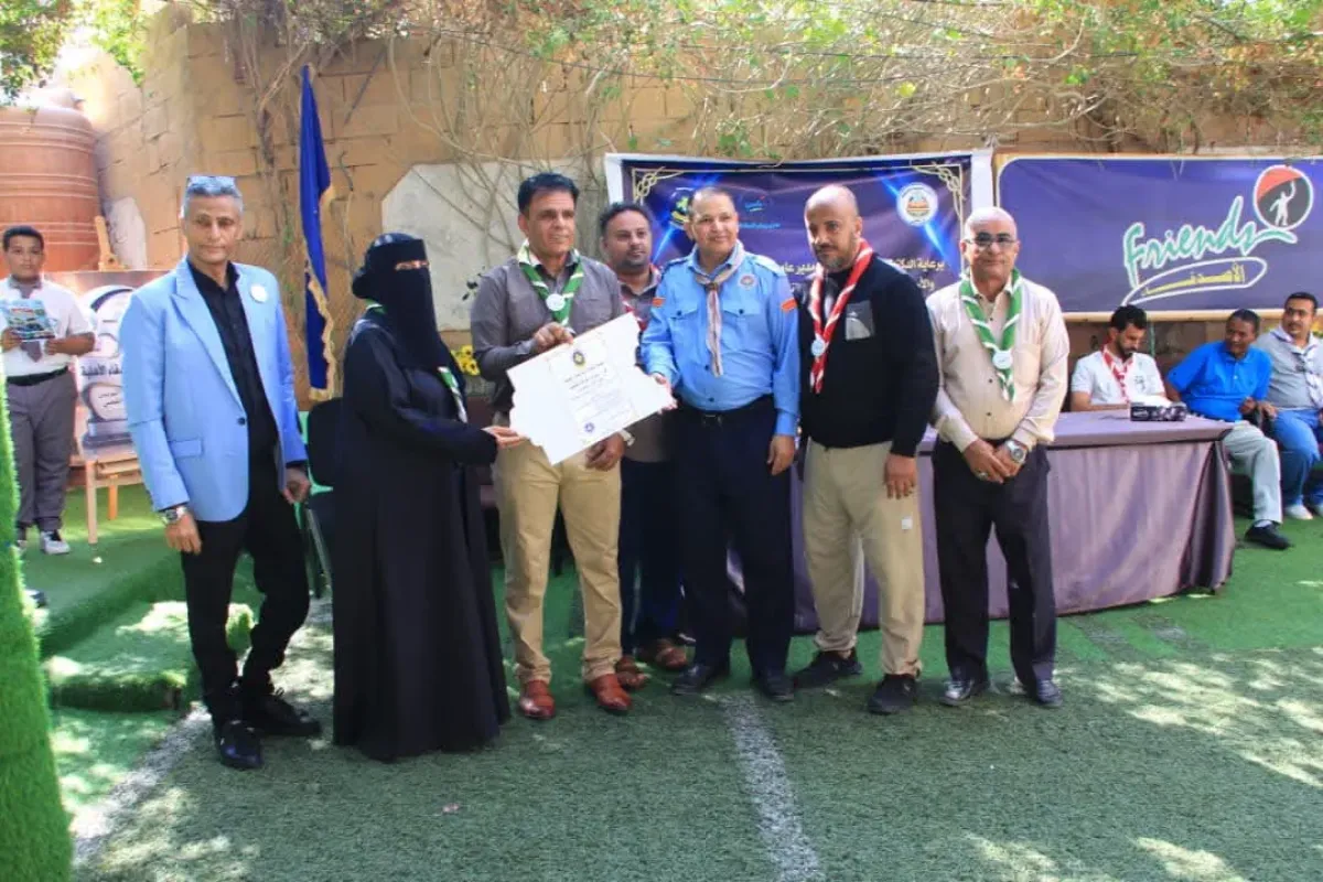 الكشافة والمرشدات تعزز تواجدها بالتعليم الأهلي في عدن باعتراف رسمي لفرقة كشفية مدرسية